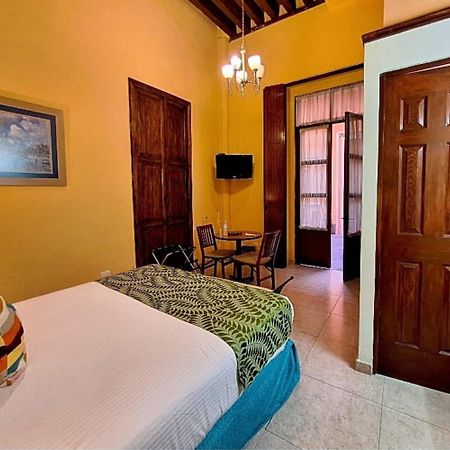 Hotel Del Capitan De פואבלה מראה חיצוני תמונה