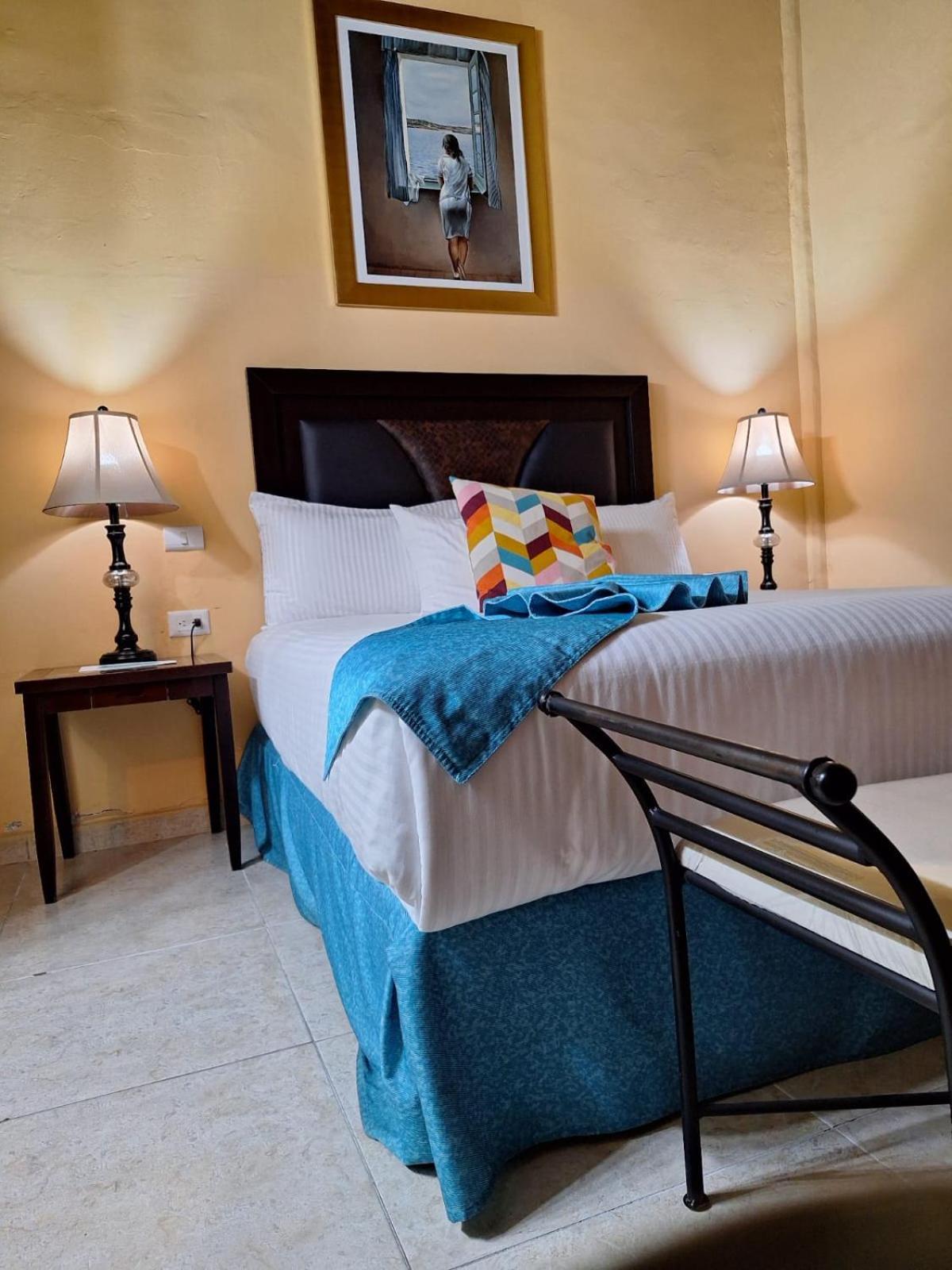 Hotel Del Capitan De פואבלה מראה חיצוני תמונה